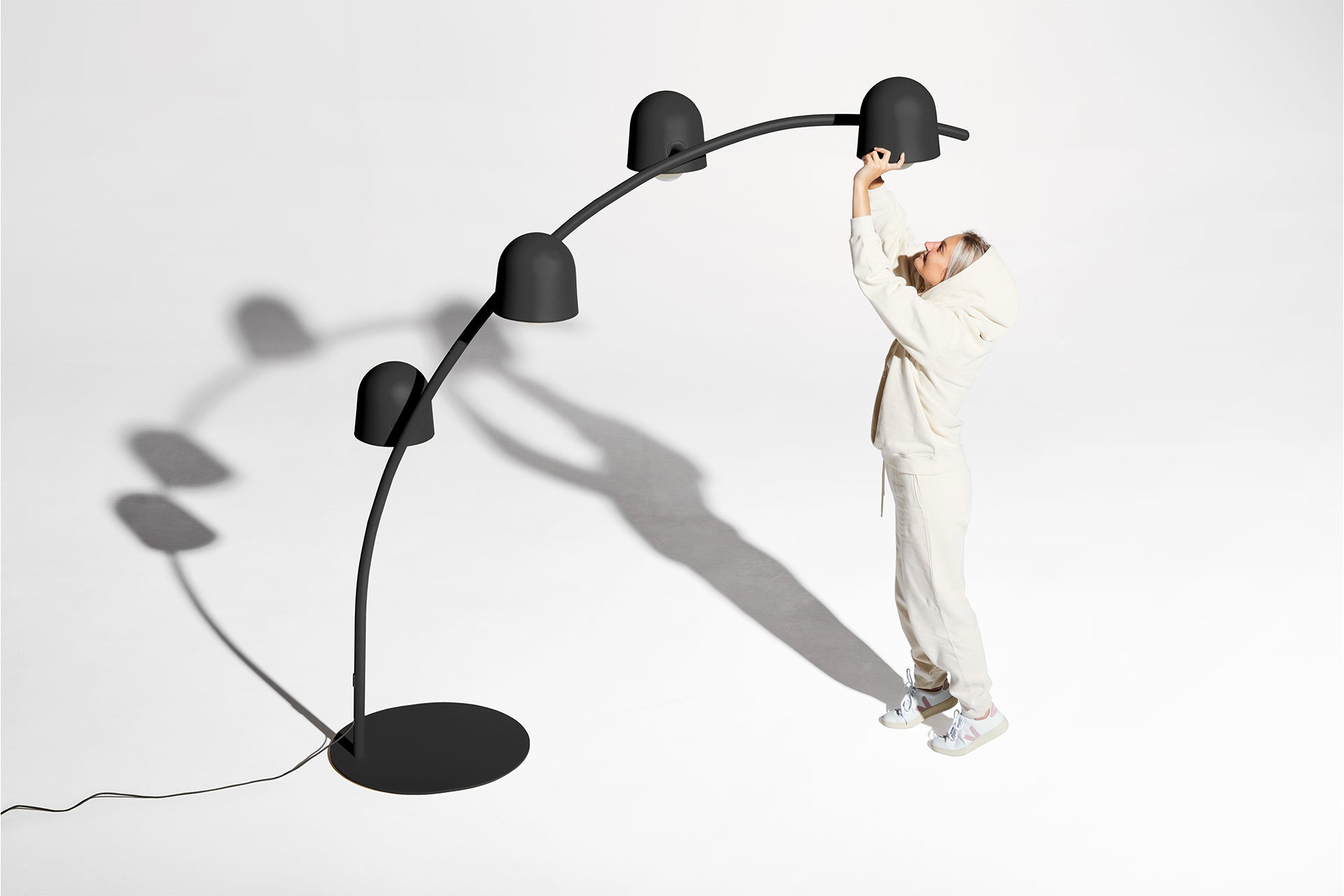 FATBOY Big Lebow - Bogenlampe mit vier einzelnen Leuchtelementen