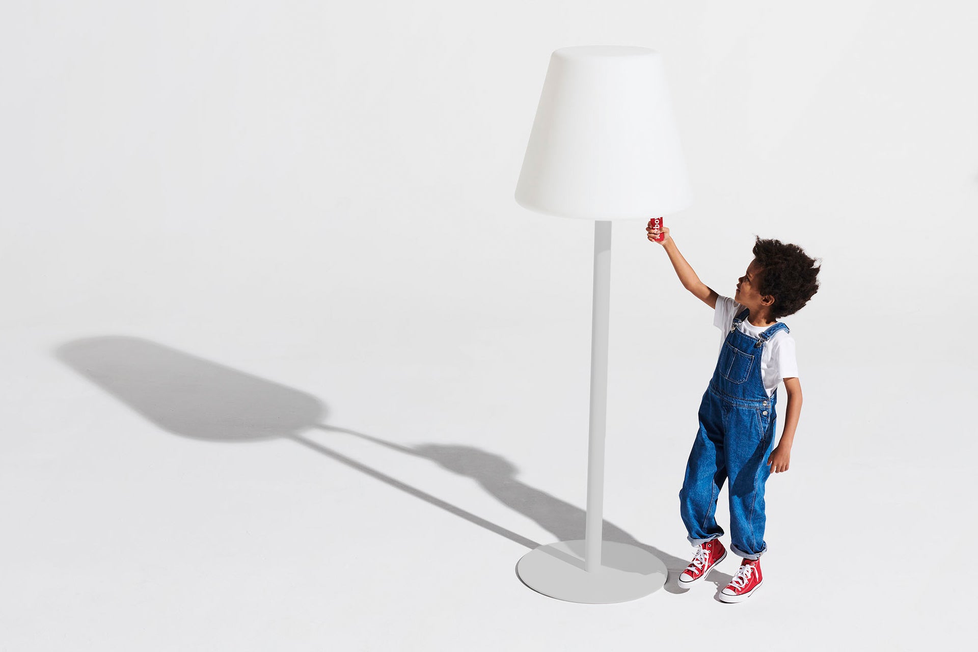 FATBOY Edison The Giant - Grauer Ständer, Lampe für draußen und drinnen
